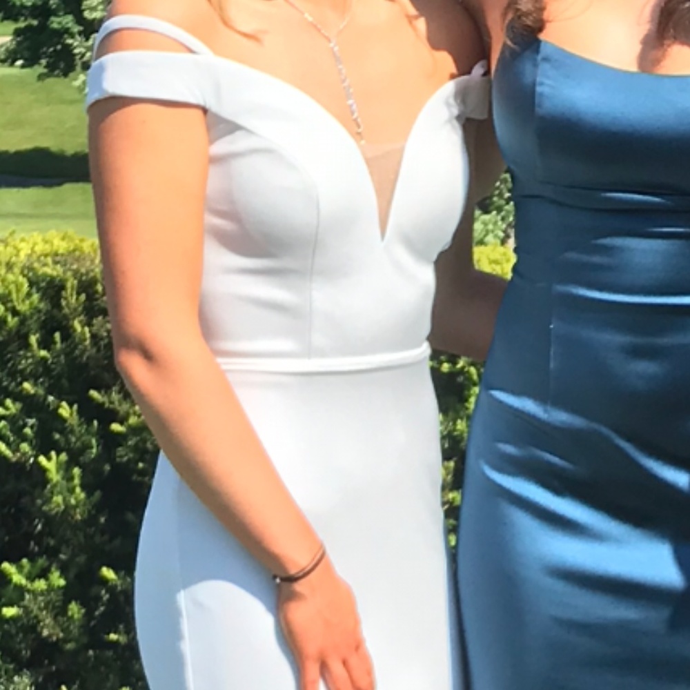Clarisse Size 0 Prom dress white